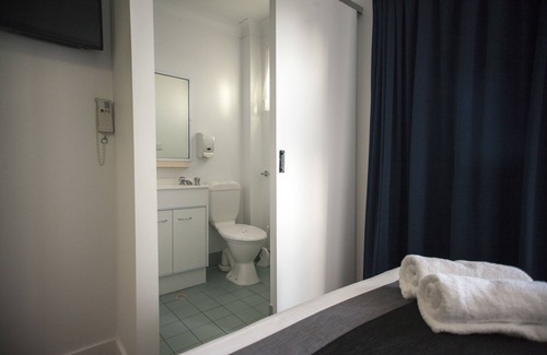 Chermside Hotel | Chermside Court Motel