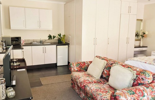 George Casa | Cherry Berry Guest House