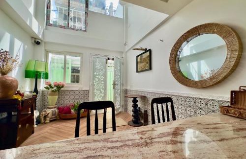 Downtown Ho Chi Minh City Casa | Cherry Blossom Boutique Hotel Entire House Bui Vien