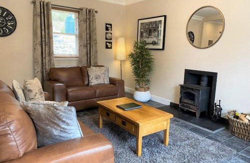 Cupar Casa | Cherry Blossom Cottage