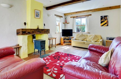 Manorbier Casa | Chestnut Cottage in the beautiful Manorbier