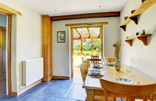 Manorbier Casa | Chestnut Cottage in the beautiful Manorbier