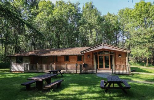 Rosliston Casa | Chestnut Lodge