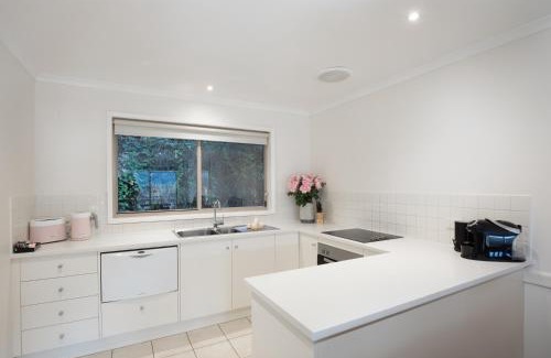Bright Complejo | Chestnut Tree Holiday Units