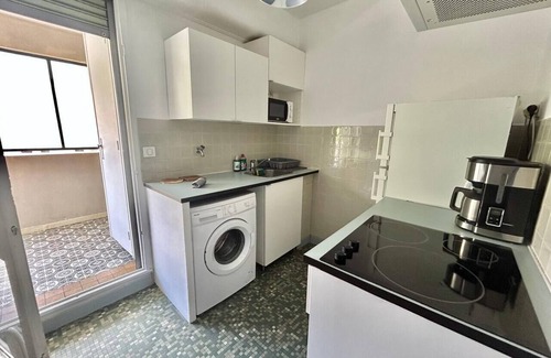 5th Arrondissement Apartamento | Chez Emma - apartment with terrace near Timone Conception