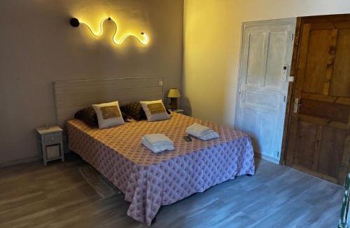 Saint-Sauveur-de-Cruzieres Apartamento | Chez Fanfan