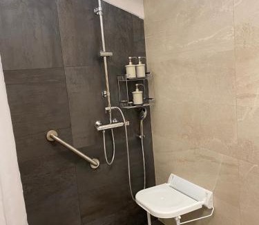 Bourg-Madame Apartamento | Chez Hélène 3 étoiles, labellisé disabled PMR,pour 4 personnes chiens bienvenus-pet friendly