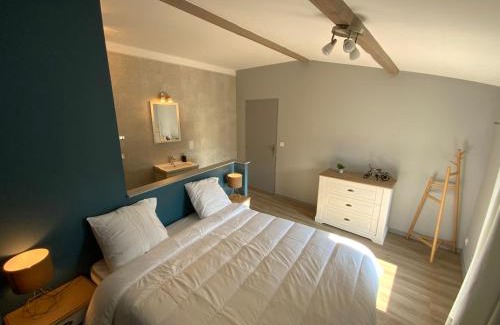 Neuville Casa | CHEZ LE DAMIAN