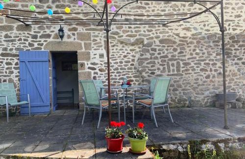 Roches Casa | Chez Milo, rural cottage