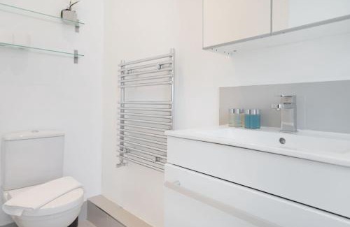 Holland Park Apartamento | Chic 1 Bed Terrace Apartment in Notting Hill FREE WIFI by City Stay Aparts London
