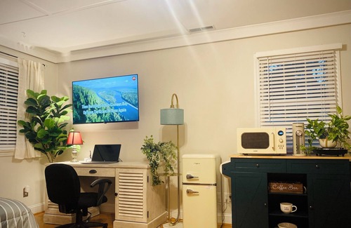 Cary Apartamento | Chic 1-bedroom apartment in fabulous Cary location