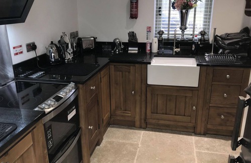 Winkhill Casa | Chic 2 Bed Peak District Cottage Barn Alton Towers