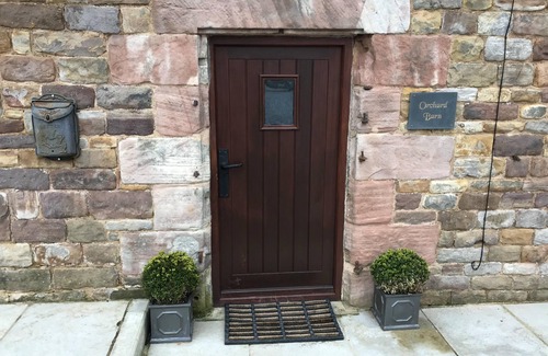 Winkhill Casa | Chic 2 Bed Peak District Cottage Barn Alton Towers