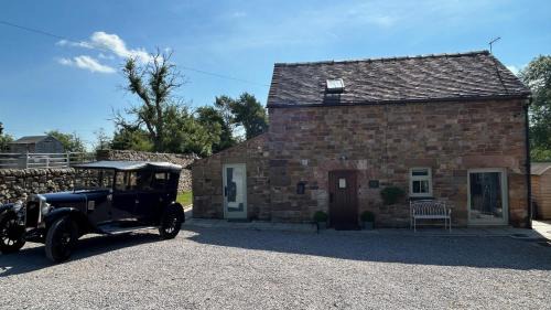 Winkhill Casa | Chic 2 Bed Peak District Cottage Barn - Alton Towers, Christmas Markets, Polar Bears, Chatsworth