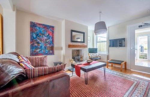 Abergavenny Casa | Chic 2-bedroom townhouse in vibrant Abergavenny