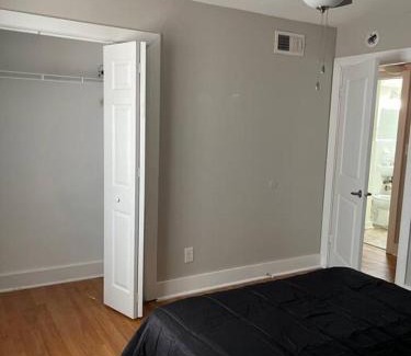 South Tuxedo Park Apartamento | Chic 2BR Apt near Lenox Square!