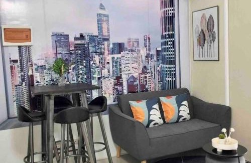Las Pinas Apartamento | Chic 2BR Condo Unit at South Residences