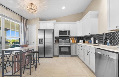 Mariner Casa | Chic 3BR Waterfront Stay in Cape Coral