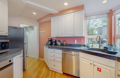 Alki Casa | Chic Alki Point Retreat w/ 2 Bay-View Balconies - Walk to Beach and Eateries