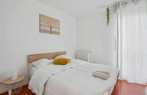Monmousseau-Verollot Apartamento | Chic and spacious apartment with balcony