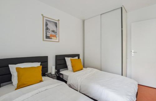 Monmousseau-Verollot Apartamento | Chic and spacious apartment with balcony