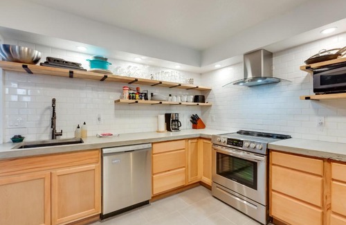 Angel Fire Apartamento | Chic Angel Fire Condo Walk to Ski Resort!