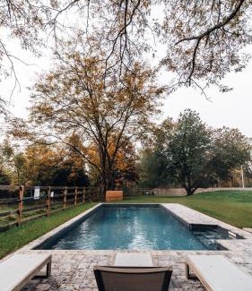 Germantown Casa | Chic Barn House with Pool