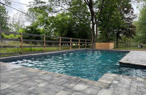 Germantown Casa | Chic Barn House with Pool