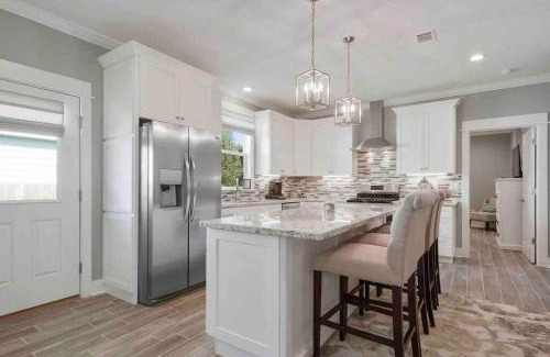 Gulfport Casa | *Chic Beach Cottage Retreat* near Beach/downtown