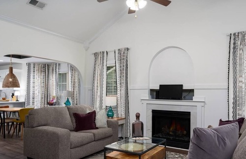 Helena Casa | Chic Boho Bungalow - Perfect for a Weekend Getaway