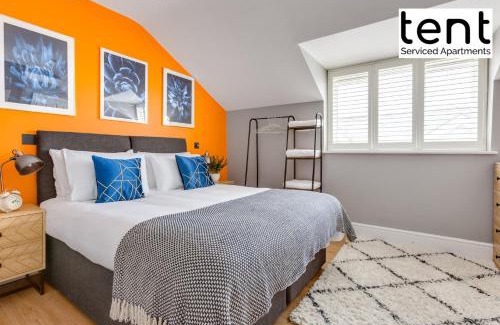 Runnymede Apartamento | Chic & Central 1 Bedroom APT with Parking, Pets welcome by Tent Serviced Apartments Egham