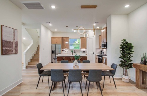OST - South Union Casa | Chic & Central 3BD Townhouse, Mins to DT & Midtown