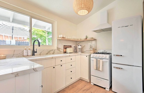 Pierpont Bay Casa | Chic & Central Ventura Home - Walk to Beach!