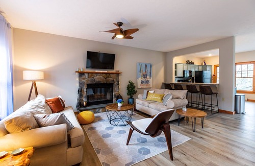 Tannersville Casa | Chic & Comfy Fully Renovated w New Game Room Only 3 minutes to Camelback Resort