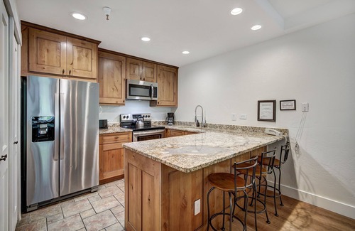 Peak 9 Condominio | Chic Condo At The Foot Of Quicksilver Chair Lift 2 Bedroom Condo