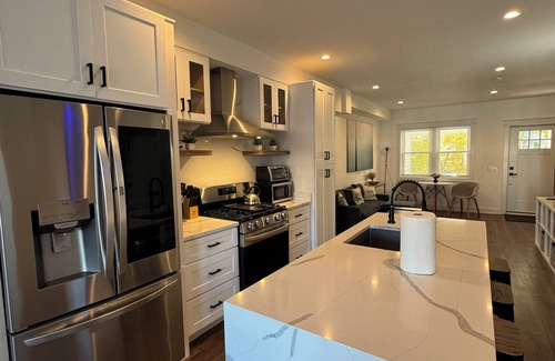 Brightwood Park Casa | Chic DC Home in Petworth w/ Private Parking – Near Metro & Sights!