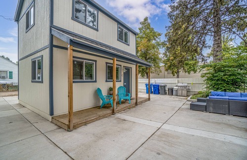 Loveland Casa | Chic Downtown Loveland Cottage- Close to Rocky Mountain National Park!