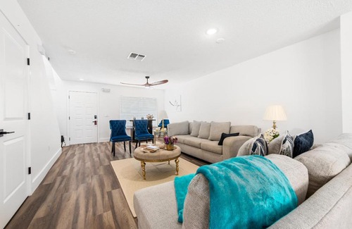 Meadow Woods Casa | Chic Getaway Life Through Colors BNB w/pool