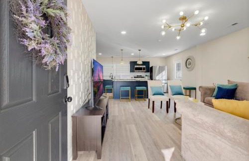 Southeast Raleigh Casa | Chic home with king bed in Raleigh