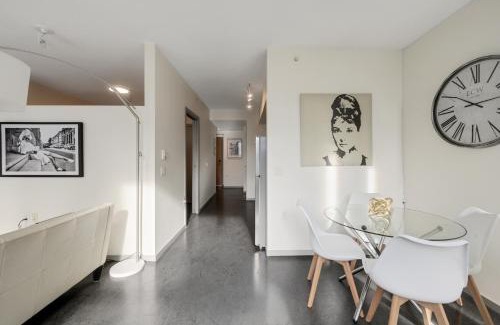 Downtown Victoria Apartamento | Chic & Modern Apartment In The Heart Of Downtown