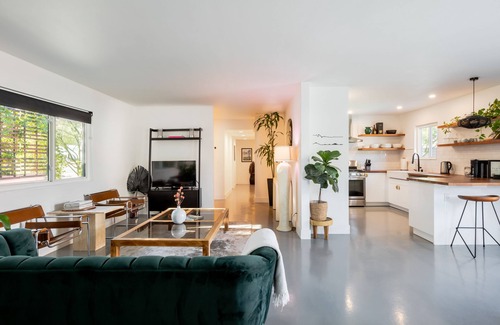 Desert Park Estates Casa | Chic Modern Oasis w/ Saltwater Pool & Spa Overlooking San Jacinto Mountain