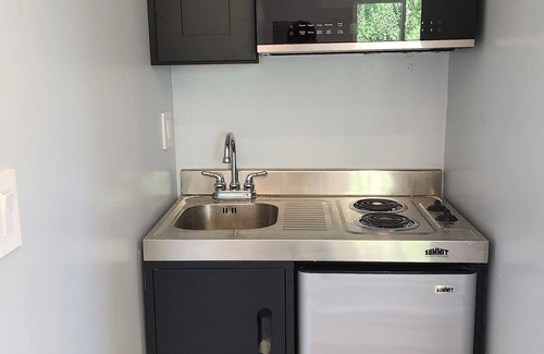 Woodland Hills Apartamento | Chic, Modern studio with WiFi, AC and Washer/Dryer in enchanting Los Angeles