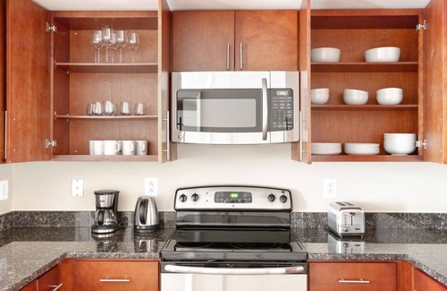 Mount Vernon Triangle Apartamento | Chic Mount Vernon 1BR w/ Gym & W/D, near Capital One Arena, by Blueground