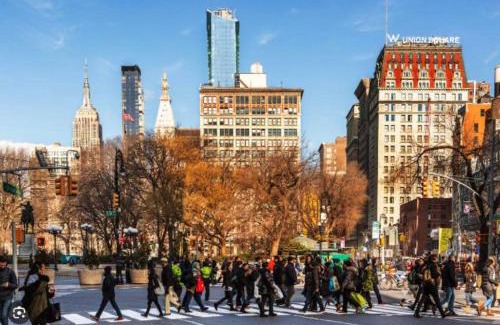 Ukrainian Village Apartamento | Chic One Bedroom Retreat in Downtown Manhattan