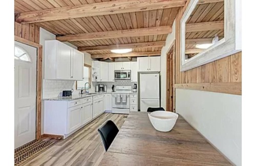 Fruitville Casa | Chic rustic renovated cottage in Sarasota