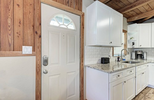 Fruitville Casa | Chic rustic renovated cottage in Sarasota