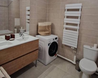 Zone d'amenagement concerte des Docks Apartamento | Chic & Spacious 3-Bedroom with balcony