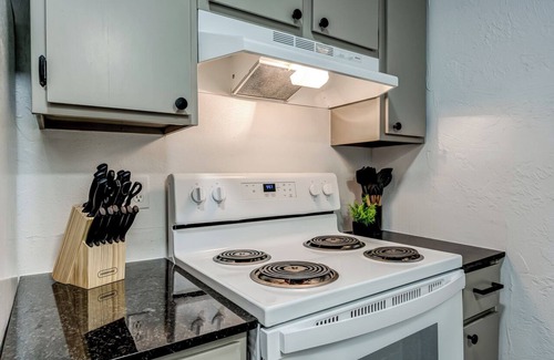 Stillwater Apartamento | Chic Stay @ The Hub – WiFi+Parking w/ Weekday Deal