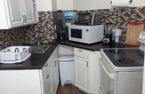 Northside Apartamento | Chic studio apartment with AC, WiFi in charming Pueblo