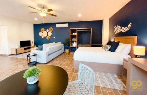 El Centenario Apartamento | Chic Studio Kitchen WiFi TV Steps to Beach